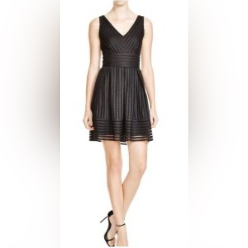 J crew Elegant Black Sleeveless Dress it is in good condition